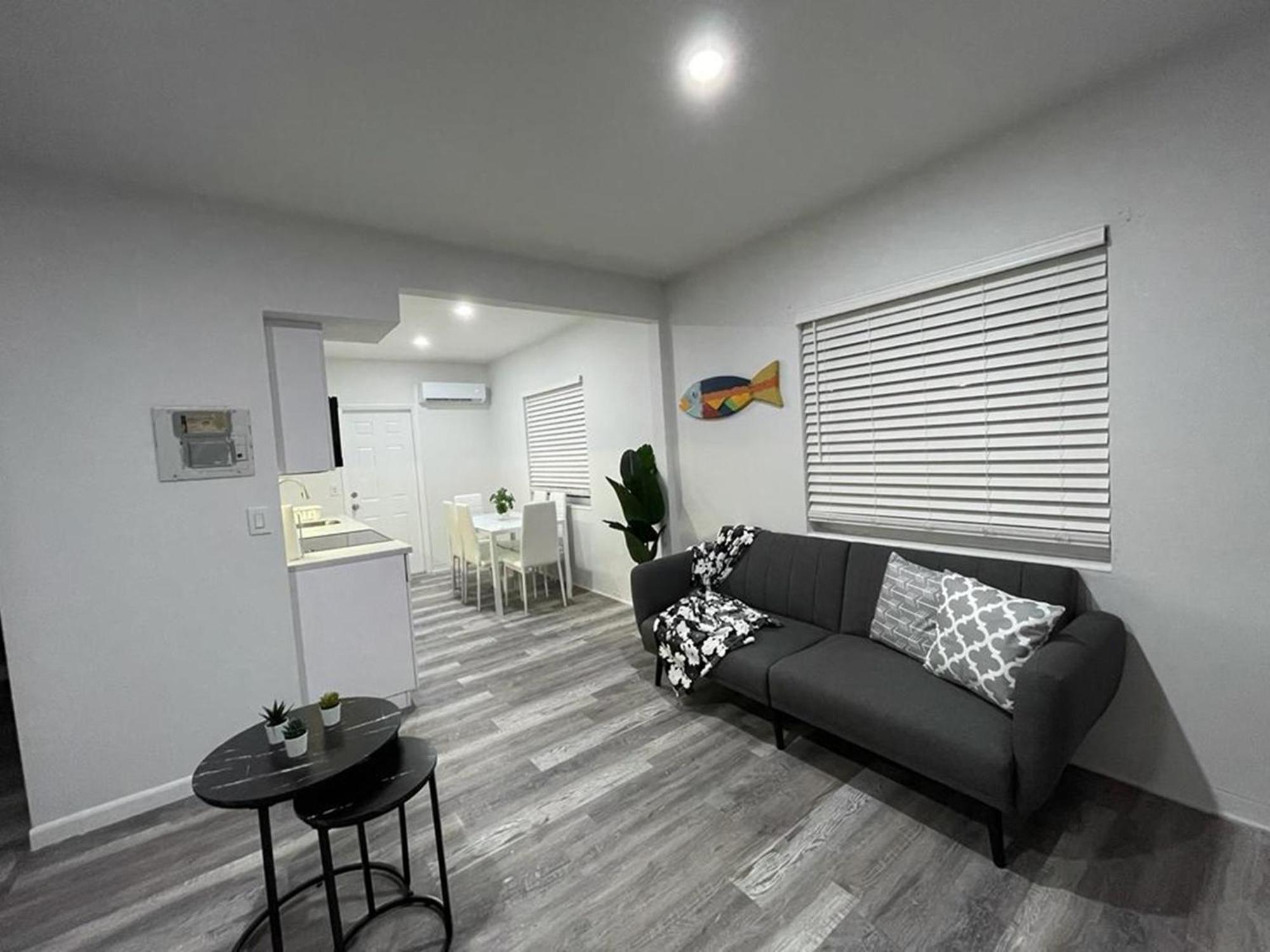 Douglas Rd Apartments Miami Exterior photo